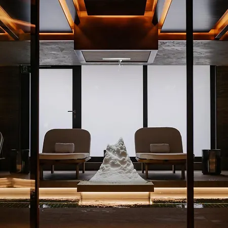 No 14 Hotel 5*