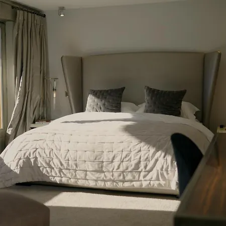 No 14 Hotel 5*